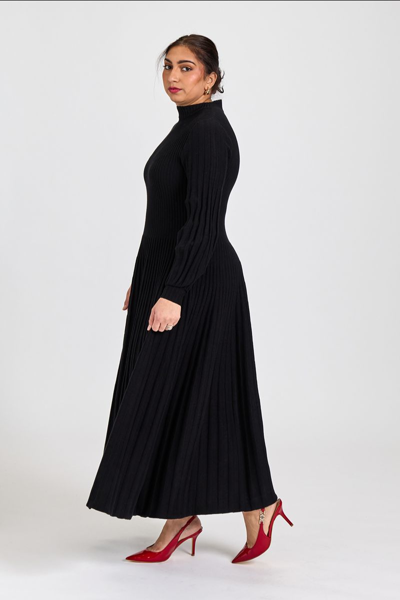 Pleated A-line Maxi Knit Onyx Black