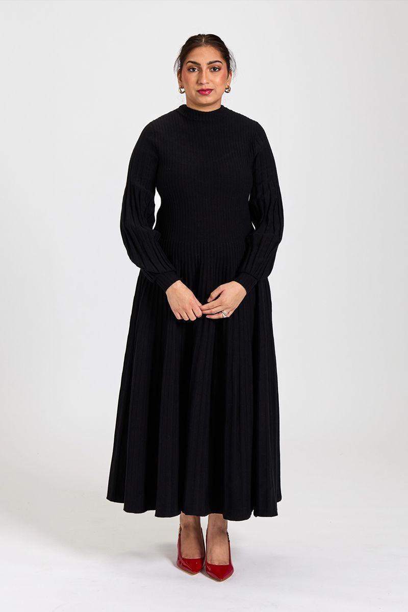 Pleated A-line Maxi Knit Onyx Black