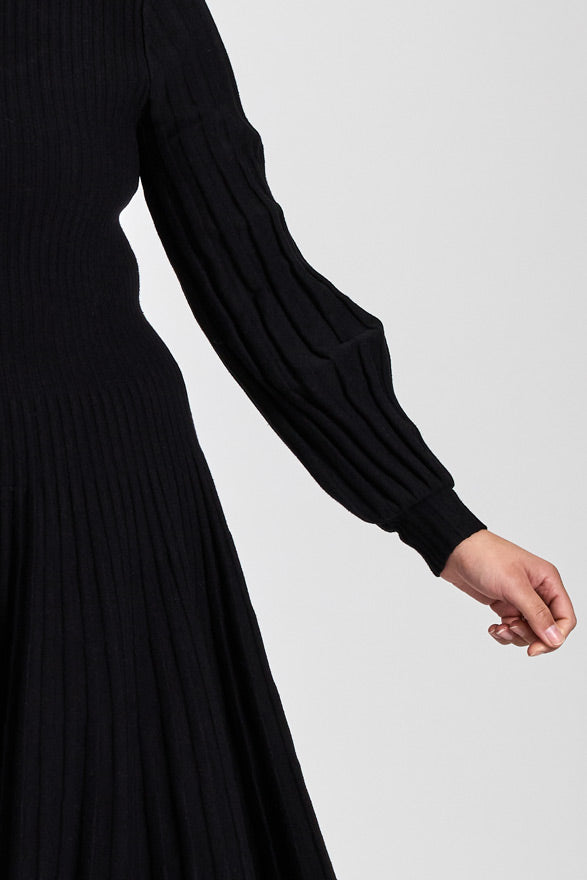 Pleated A-line Maxi Knit Onyx Black