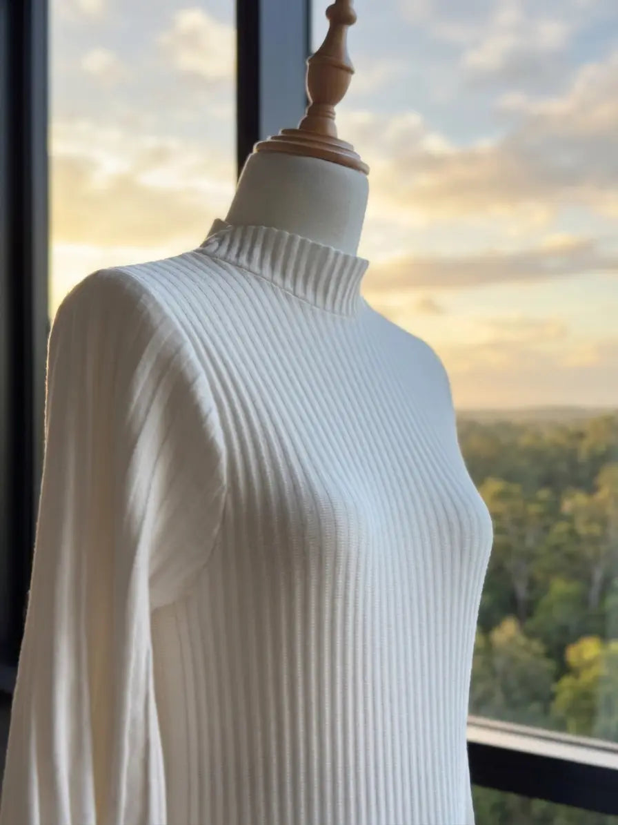 Long Sleeve Ribbed & Pleated A-Line Knit Maxi Dress